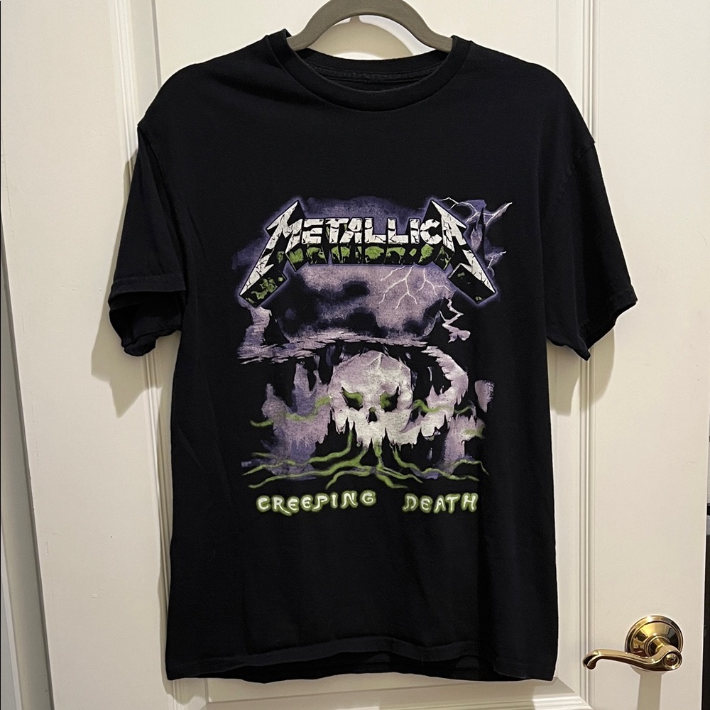 Metallica Black Graphic Tee - Short Sleeve